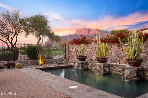 8042 E Greythorn Dr, Gold Canyon, AZ 85118