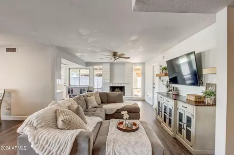 3236 E Windrose Dr, Phoenix, AZ 85032 photo 7