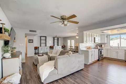 3236 E Windrose Dr, Phoenix, AZ 85032 photo 14