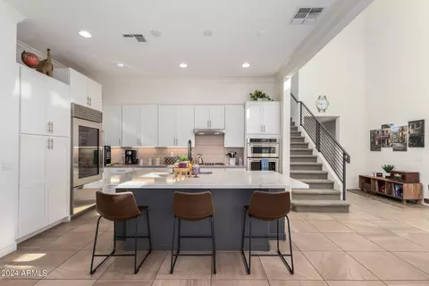 Kitchen - 1555 E Ocotillo Rd #17, Phoenix, AZ 85014 photo 6 of 6