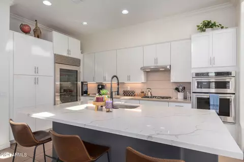 Kitchen - 1555 E Ocotillo Rd #17, Phoenix, AZ 85014 photo 2 of 6