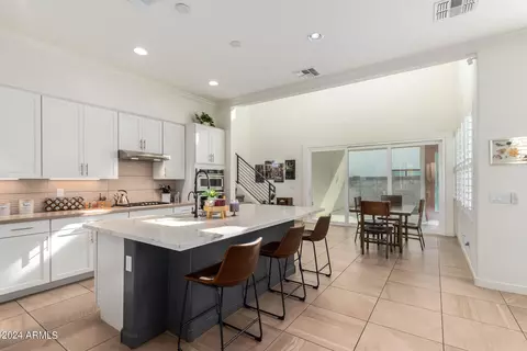 Kitchen - 1555 E Ocotillo Rd #17, Phoenix, AZ 85014 photo 5 of 6