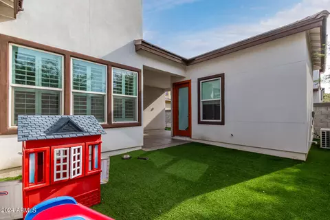 Exterior - 1555 E Ocotillo Rd #17, Phoenix, AZ 85014 photo 9 of 14