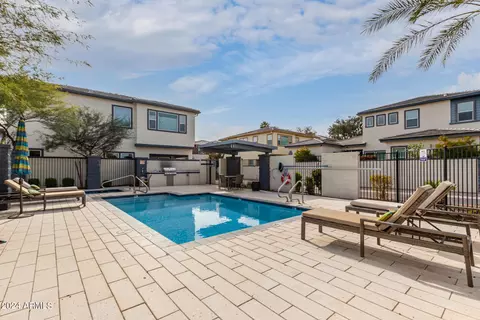 Exterior - 1555 E Ocotillo Rd #17, Phoenix, AZ 85014 photo 13 of 14