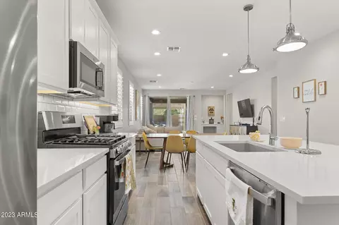25906 N Thornhill Dr N, Peoria, AZ 85383