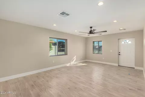 2538 E Broadway Rd, Phoenix, AZ 85040 photo 9