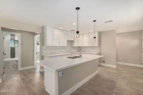 2538 E Broadway Rd, Phoenix, AZ 85040 photo 10