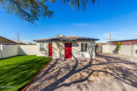 2538 E Broadway Rd, Phoenix, AZ 85040