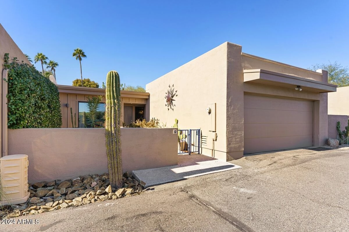 37300 N Tom Darlington Dr Unit Q  