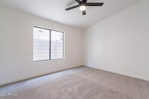 3304 E Blackhawk Dr, Phoenix, AZ 85050 photo 29