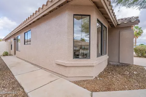 3304 E Blackhawk Dr, Phoenix, AZ 85050 photo 5