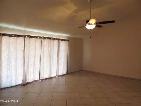 4123 E Nancy Ln, Phoenix, AZ 85042 photo 9