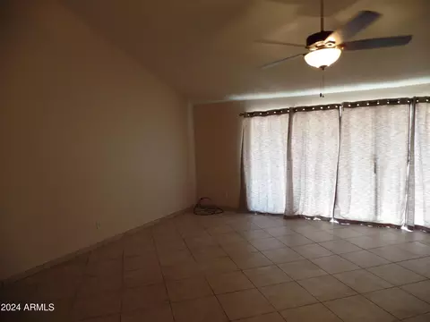 4123 E Nancy Ln, Phoenix, AZ 85042 photo 2