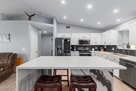 821 E Hondo Ave, Apache Junction, AZ 85119 photo 13