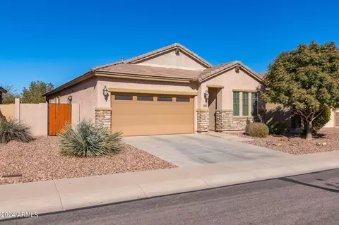 690 E Blossom Rd, San Tan Valley, AZ 85143