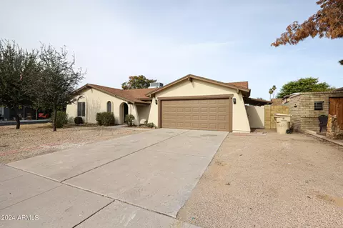 5130 W Harmont Dr, Glendale, AZ 85302
