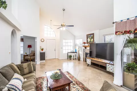 1902 E Citation Ln, Tempe, AZ 85284 photo 7