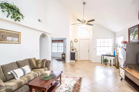 1902 E Citation Ln, Tempe, AZ 85284 photo 8