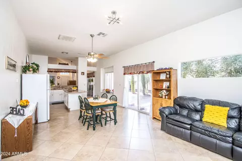 1902 E Citation Ln, Tempe, AZ 85284 photo 19