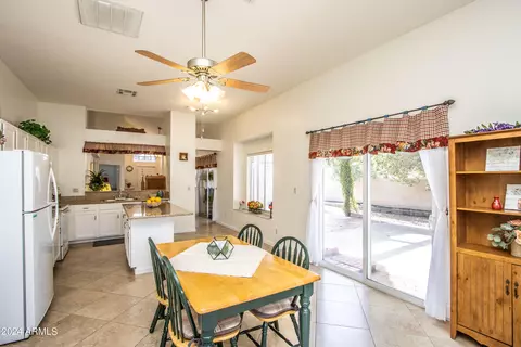 1902 E Citation Ln, Tempe, AZ 85284 photo 17