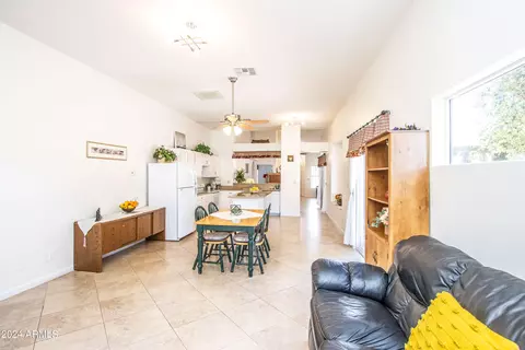 1902 E Citation Ln, Tempe, AZ 85284 photo 18