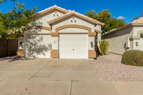 8424 W Salter Dr, Peoria, AZ 85382