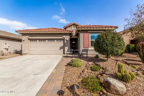 810 W Lowell Dr, San Tan Valley, AZ 85140