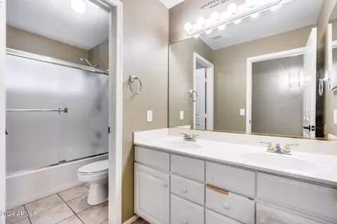 Bath - 7533 E Kiva Ave, Mesa, AZ 85209 photo 2 of 3