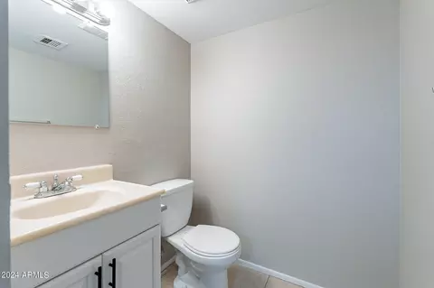 13802 N 41st Dr, Phoenix, AZ 85053 photo 6