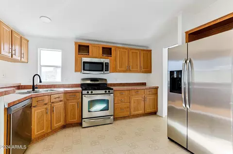 596 S Delaware Dr, Apache Junction, AZ 85120 photo 10