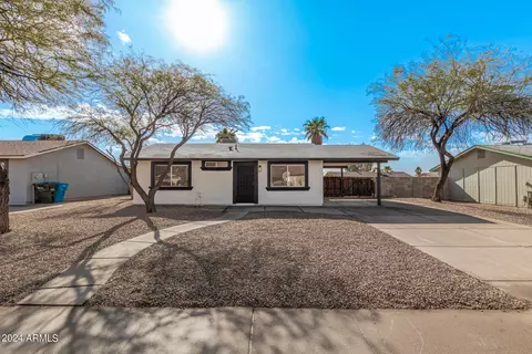 819 W Montoya Ln, Phoenix, AZ 85027