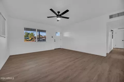 2601 W Avalon Dr, Phoenix, AZ 85017 photo 5