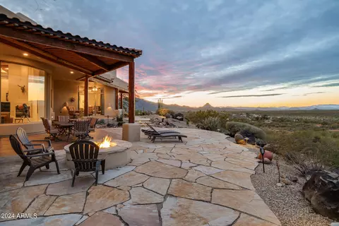 45425 N 14th St, New River, AZ 85087