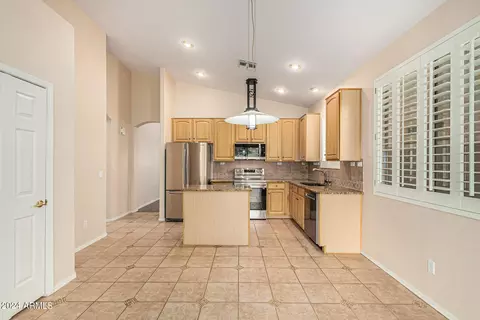 2635 E Darrel Rd, Phoenix, AZ 85042 photo 12