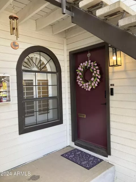 20 S Buena Vista Ave #109, Gilbert, AZ 85296