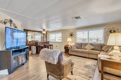 5539 E Harmon Cir, Mesa, AZ 85215 photo 4