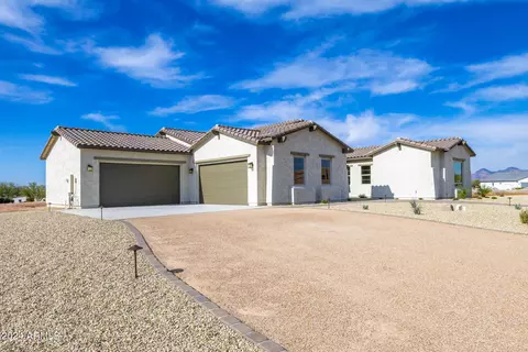 630 N Star Ct, Apache Junction, AZ 85119 photo 2