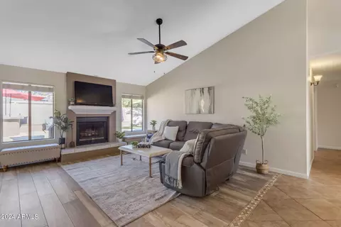 1264 E Granada St, Mesa, AZ 85203 photo 4