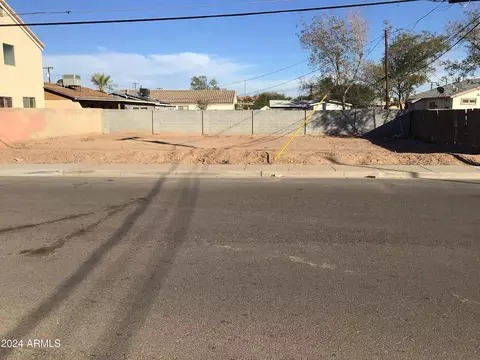 25 S 1st St #25, Avondale, AZ 85323