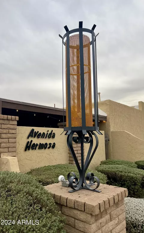 1229 E Avenida Hermosa --, Phoenix, AZ 85014