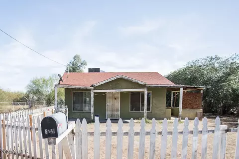 5641 S 27th Pl, Phoenix, AZ 85040 photo 2