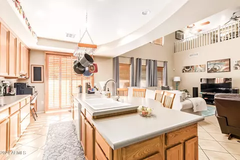 Kitchen - 6830 S 39th Dr, Phoenix, AZ 85041 photo 1 of 6