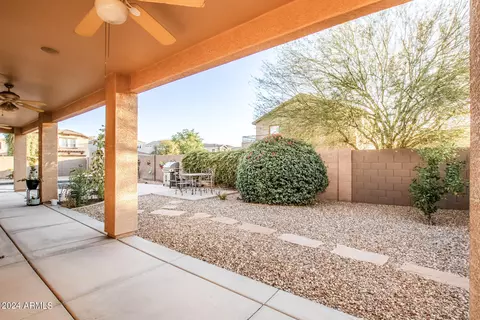 Exterior - 6830 S 39th Dr, Phoenix, AZ 85041 photo 8 of 10