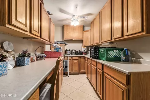 Kitchen - 6830 S 39th Dr, Phoenix, AZ 85041 photo 6 of 6