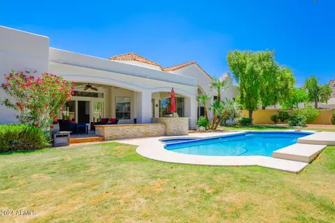 4702 E Caron St, Phoenix, AZ 85028 photo 4