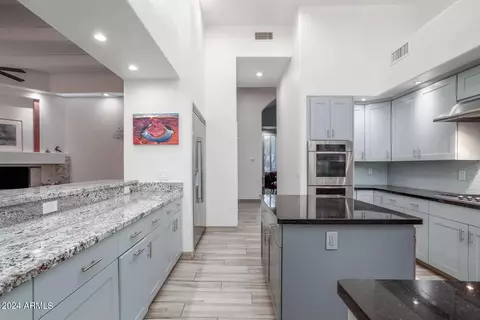 4702 E Caron St, Phoenix, AZ 85028 photo 14