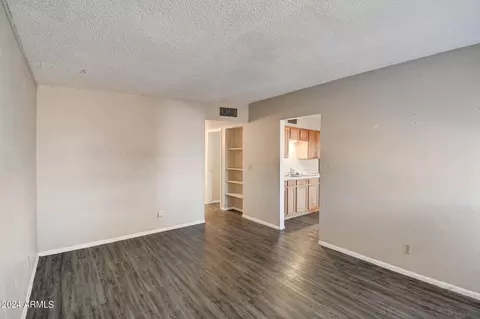 7137 E Aspen Ave, Mesa, AZ 85208 photo 3