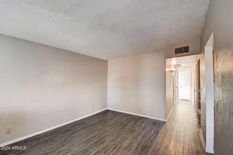 7137 E Aspen Ave, Mesa, AZ 85208 photo 2