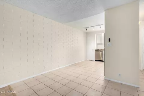1450 E Bethany Home Rd #33, Phoenix, AZ 85014 photo 8