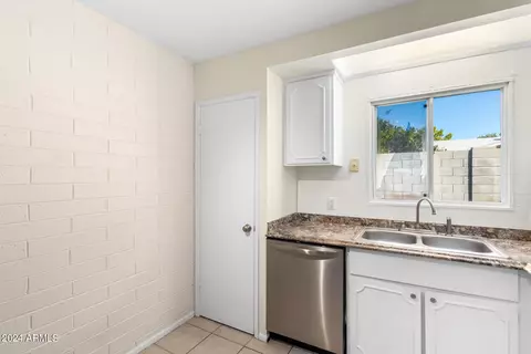 1450 E Bethany Home Rd #33, Phoenix, AZ 85014 photo 5